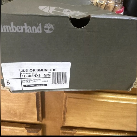 TIMBERLAND 6-INCH PREMIUM WATERPROOF BOOTS Juniors size 5 - Picture 5 of 5